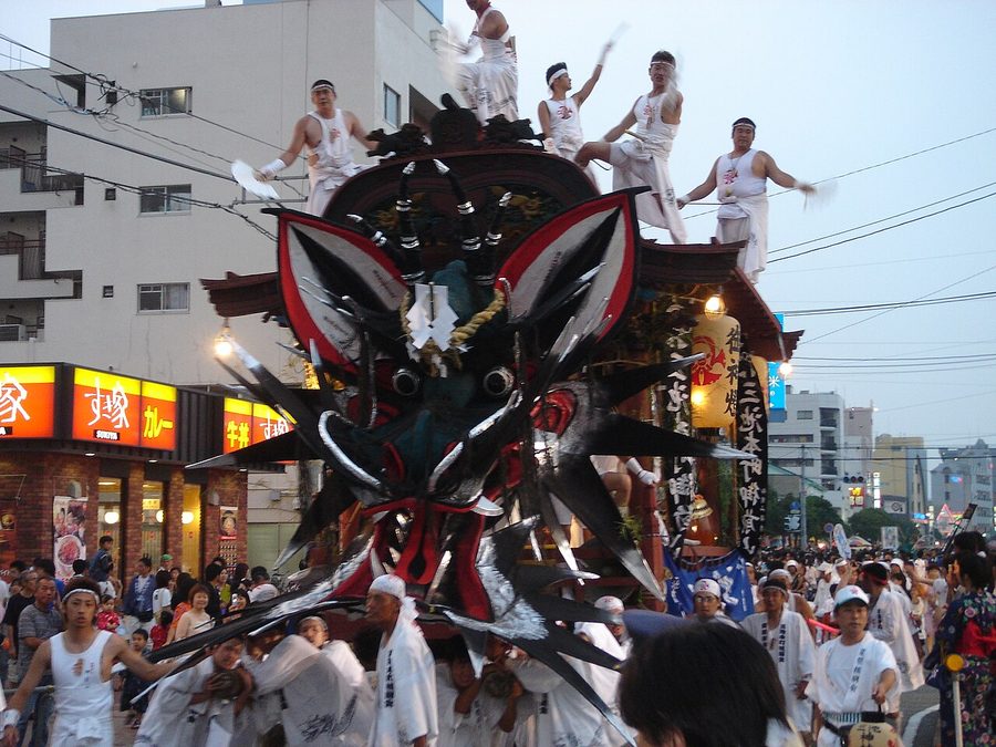 大蛇山まつりの山車