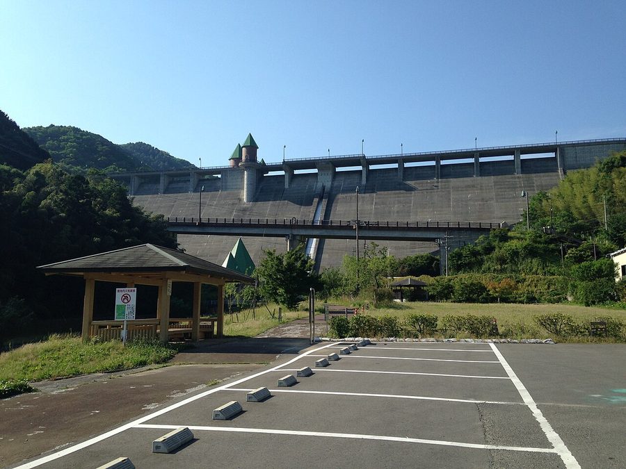 鳴淵ダム