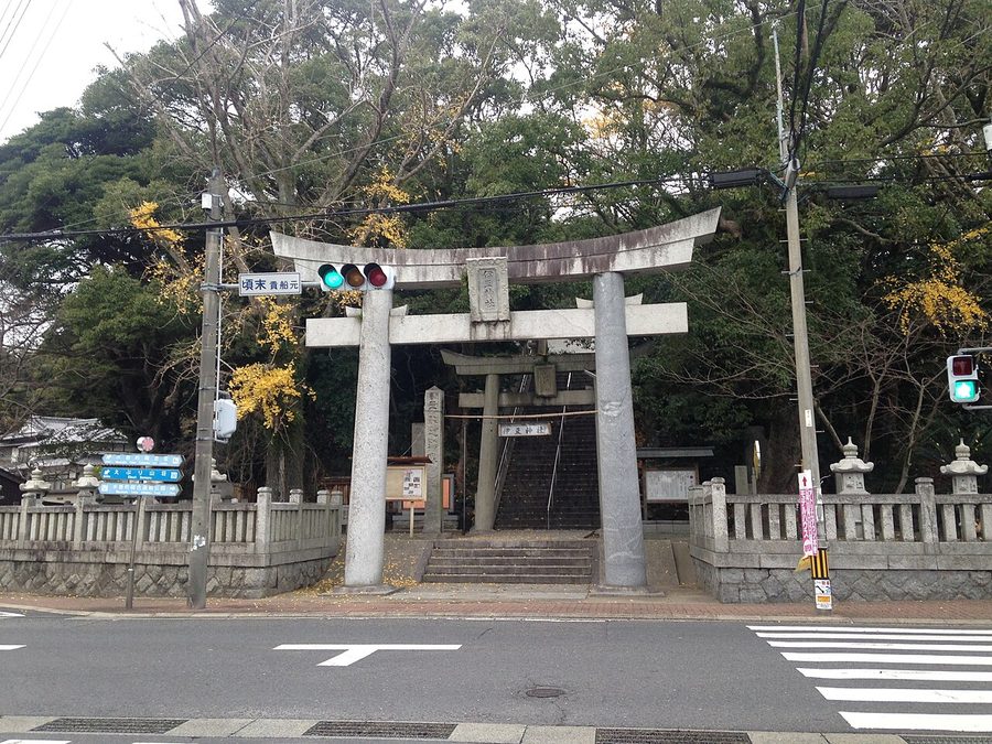 伊豆神社の鳥居