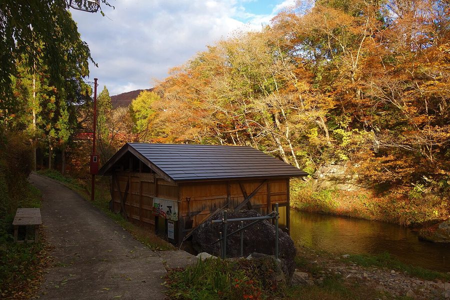 湯ノ花温泉の石湯