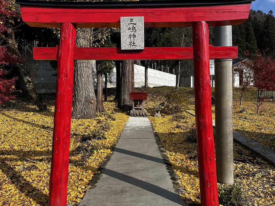 三嶋神社の鳥居