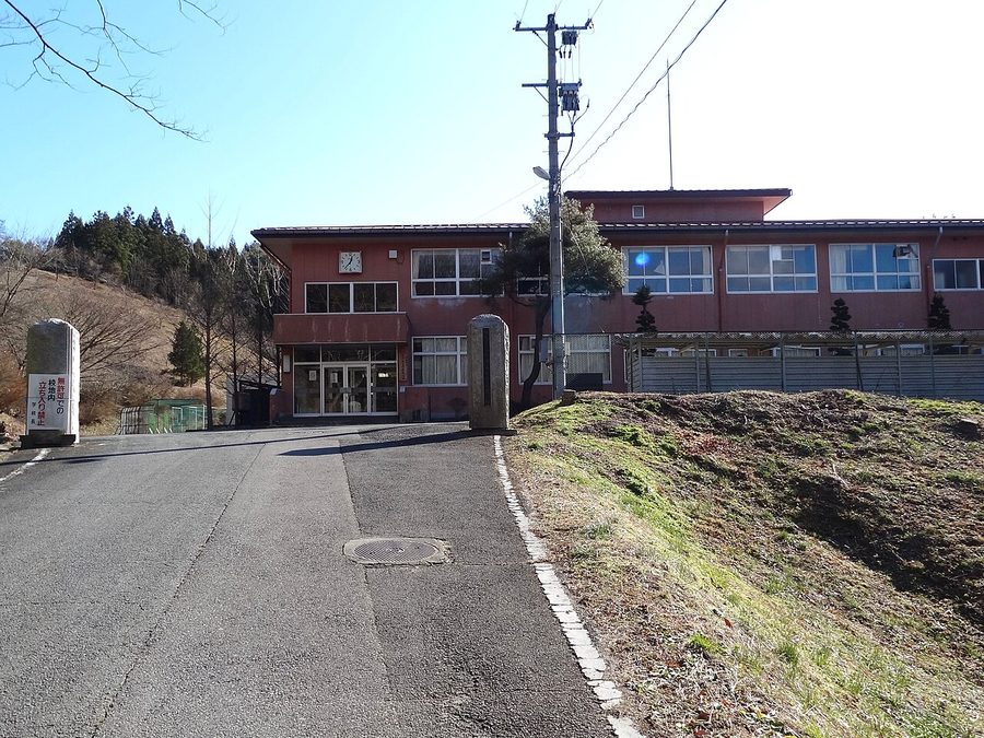 福島県立修明高等学校鮫川校の校舎