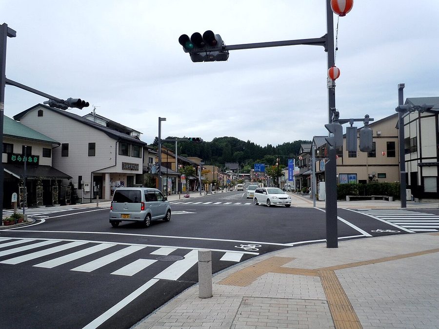 三春町中心部の交差点
