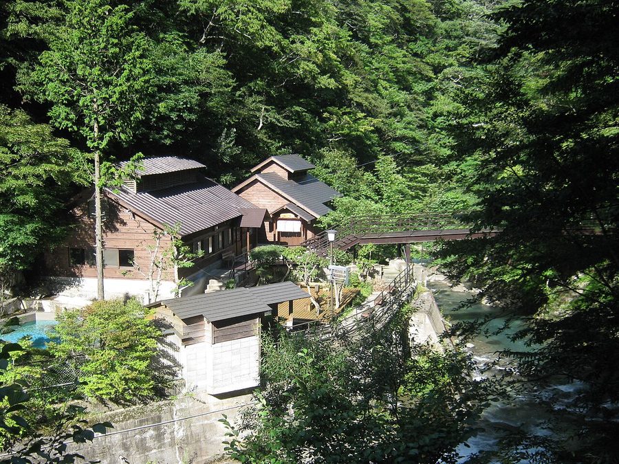 甲子温泉
