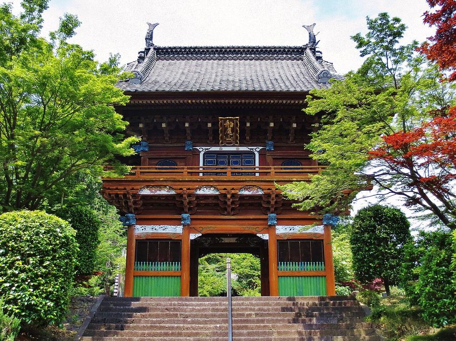 柳沢寺の仁王門