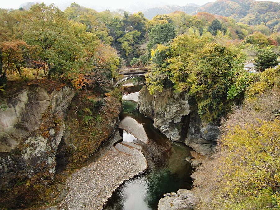 不通渓谷を流れる鏑川