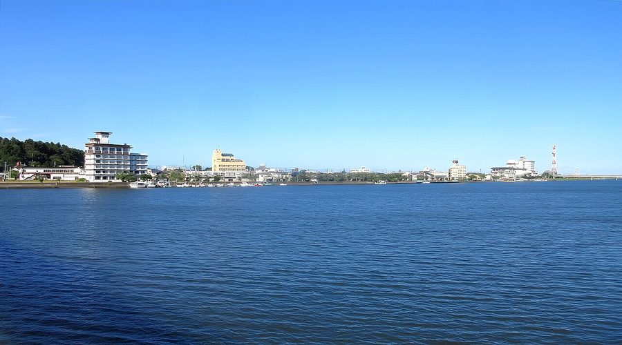 潮来大橋から望む常陸利根川
