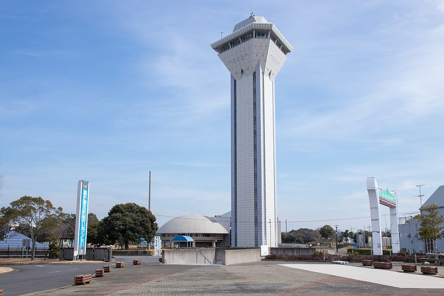 霞ヶ浦ふれあいランドの展望塔「虹の塔」