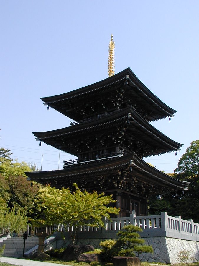 村松山虚空蔵堂の三重塔
