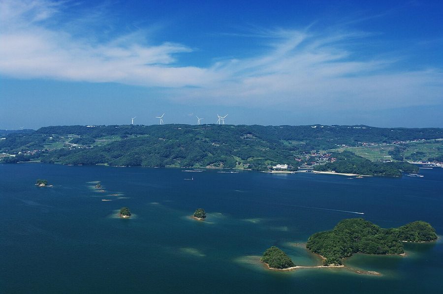 伊万里湾に浮かぶいろは島