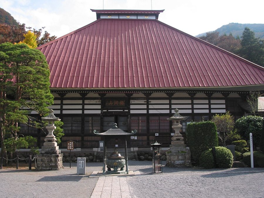 岩松院の本堂