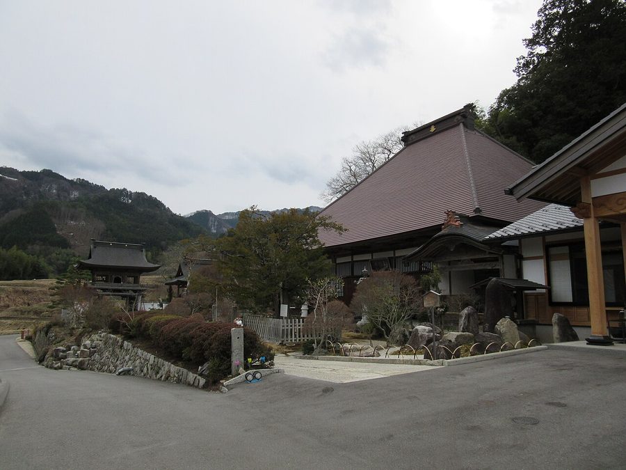 龍嶽寺