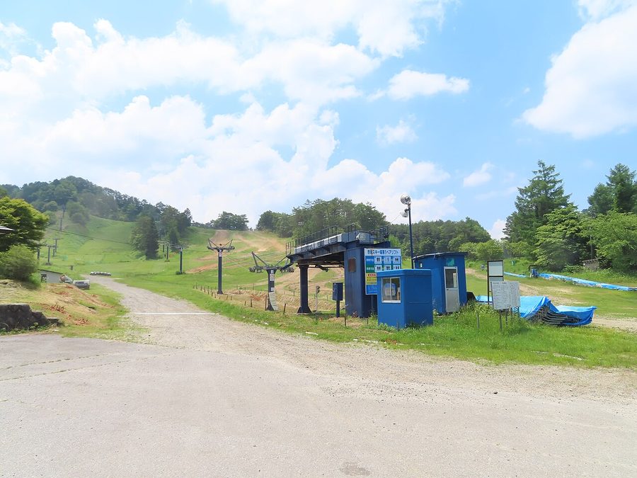 平谷高原赤坂スキー場のリフト乗り場