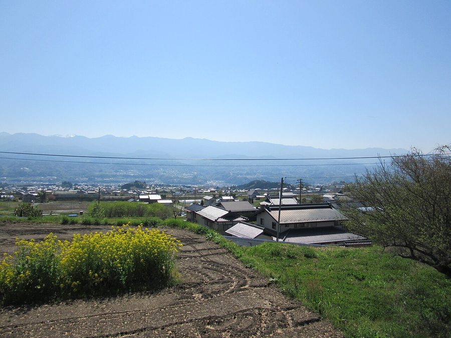 瑠璃寺から望む高森町中心部