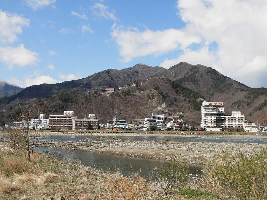 戸倉上山田温泉と千曲川
