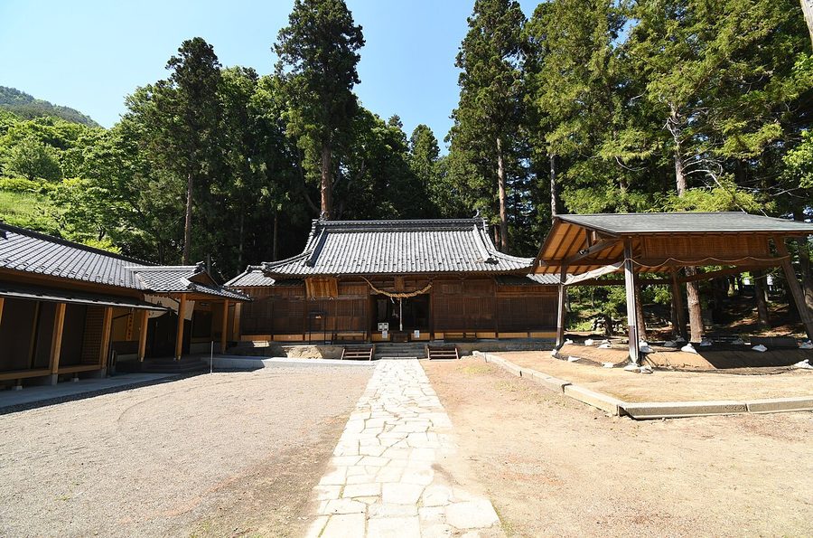 坂城神社 境内