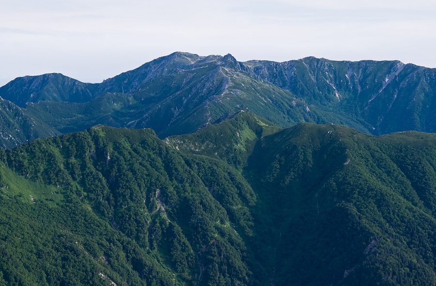 空木岳から望む木曽駒ヶ岳