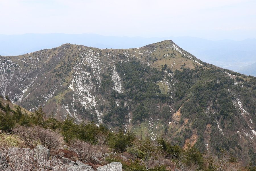 烏帽子岳の山頂部