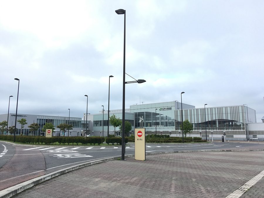 七戸十和田駅の南口駅舎