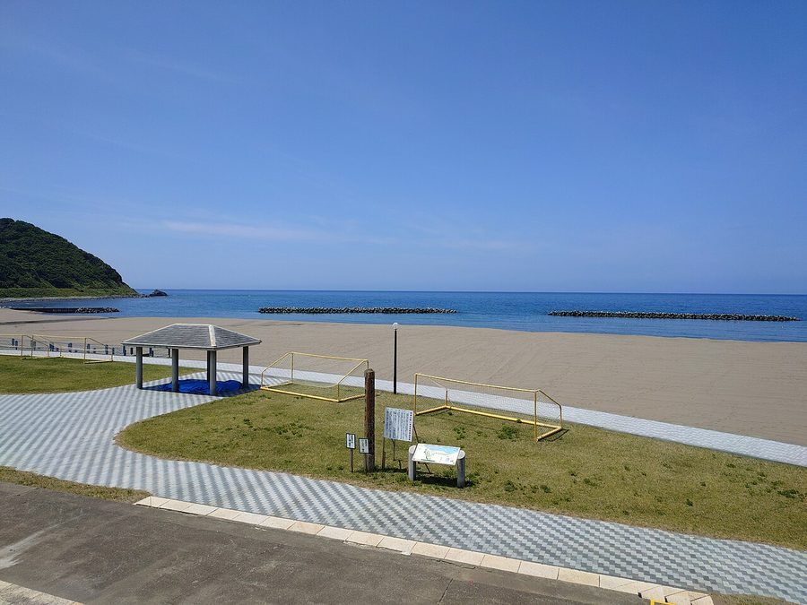 折腰内海水浴場