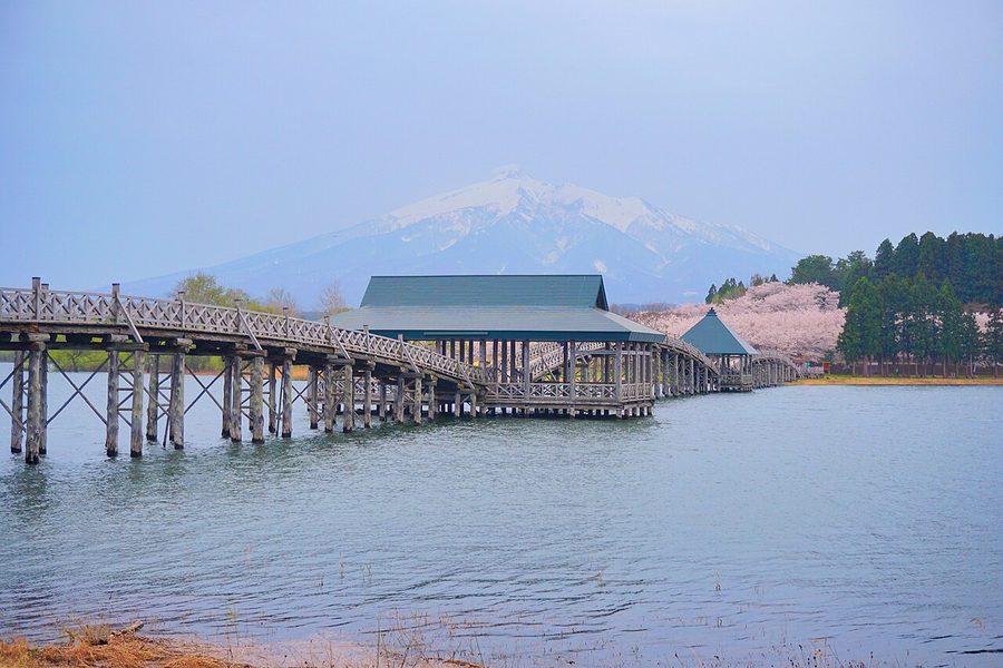 鶴の舞橋