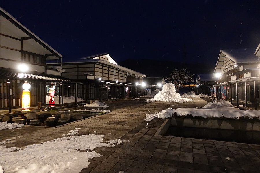 津軽伝承工芸館の夜景