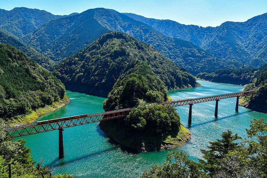 奥大井湖上駅付近