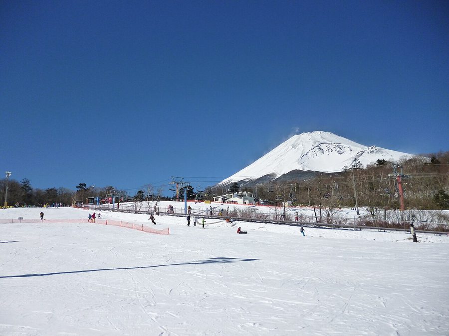 スノータウンYetiのゲレンデと富士山