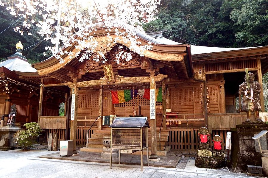 青龍寺の本堂