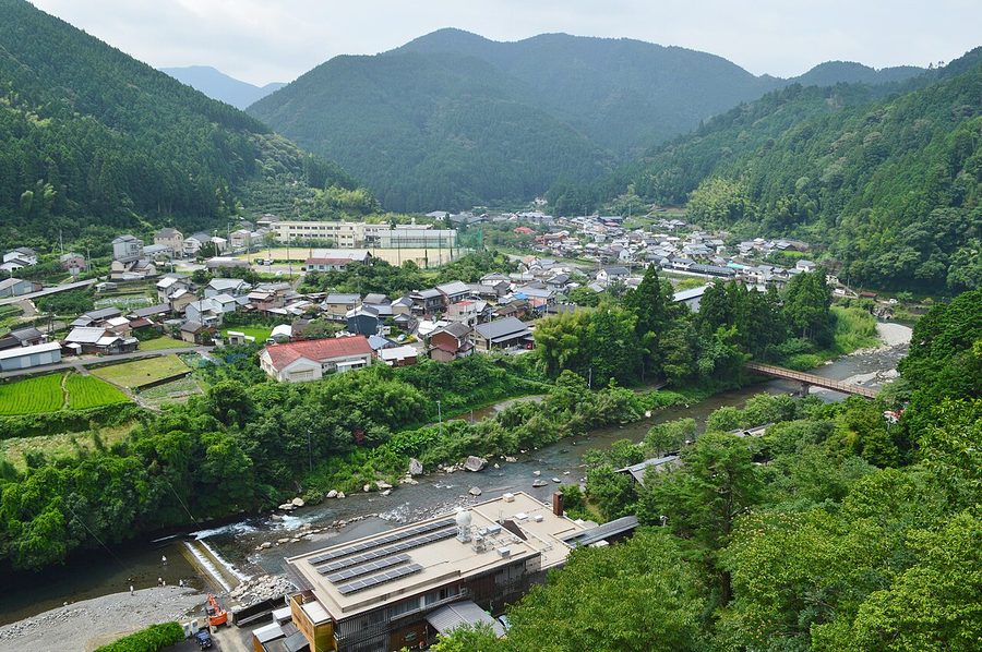 馬路村馬路地区の全景