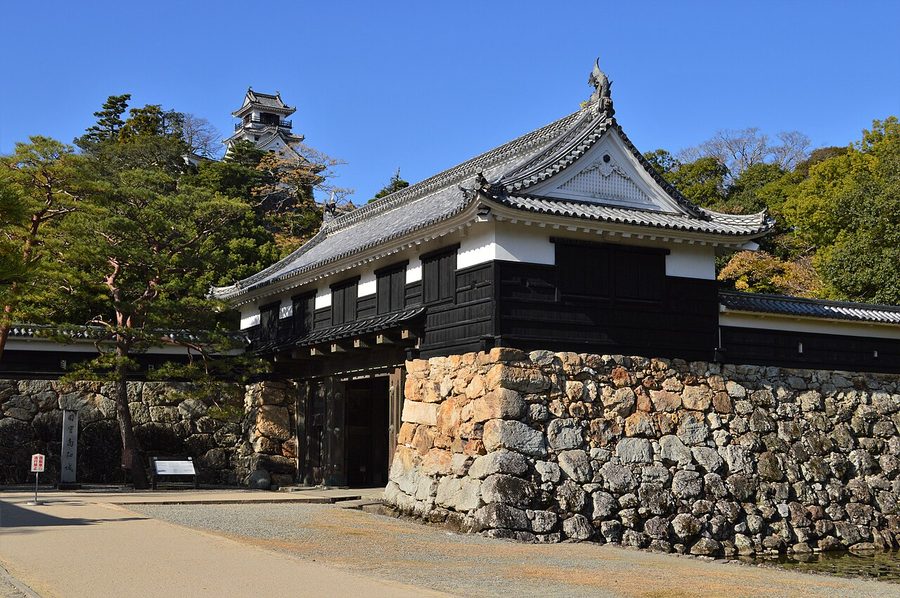 高知城 追手門と天守