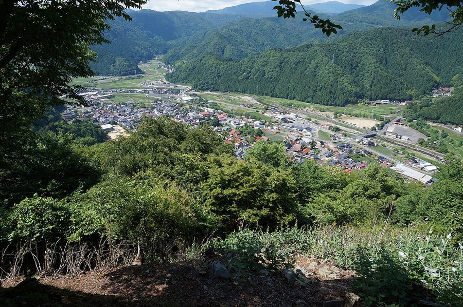 若桜鬼ヶ城跡から見下ろした若桜町の市街地