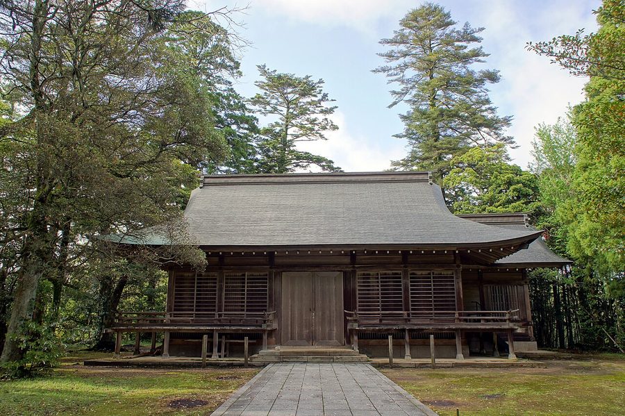 倭文神社の拝殿