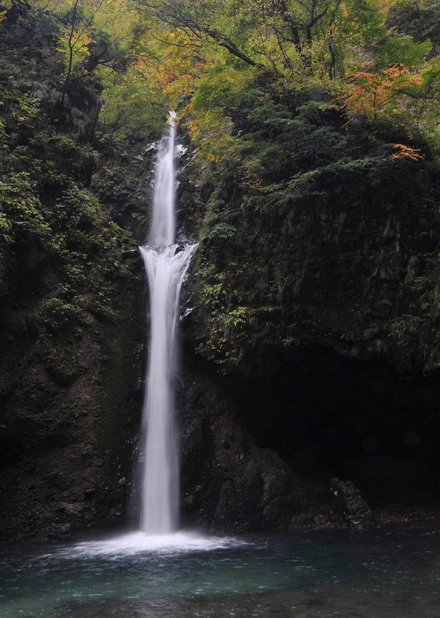 紅葉の大山滝