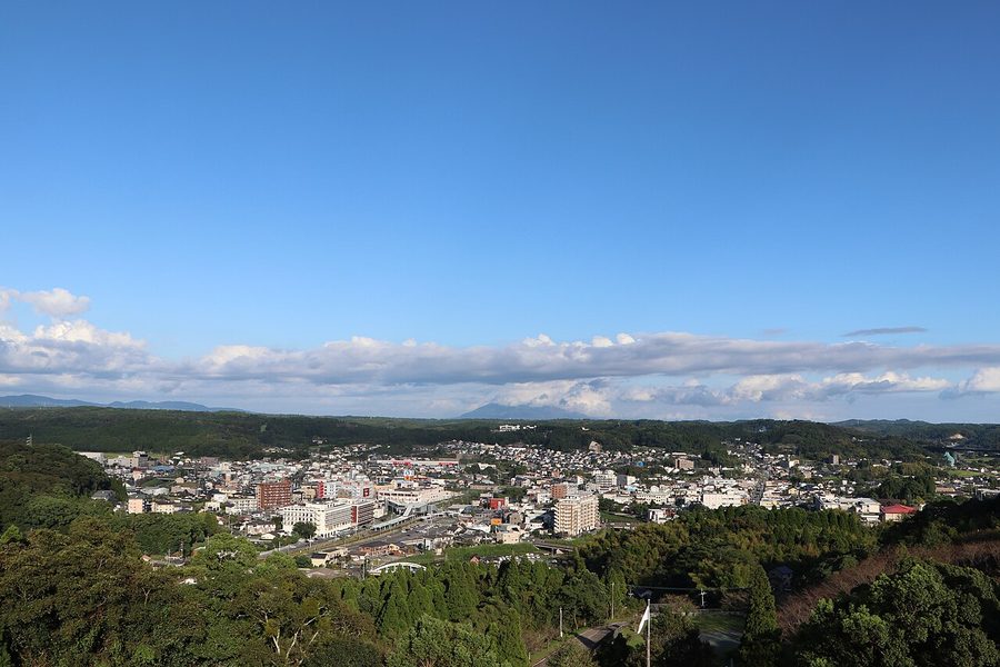一宇治城の展望所から望む伊集院市街