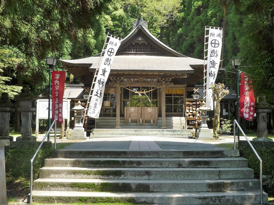 徳重神社本殿