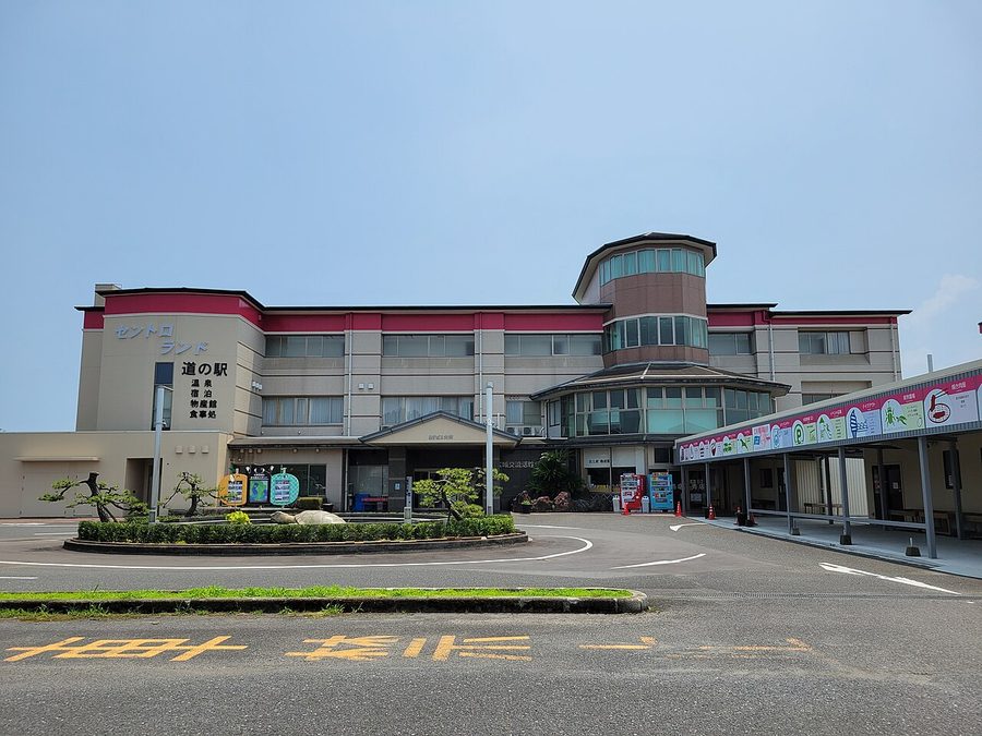 道の駅くにの松原おおさき（愛称：あすぱる大崎）の外観