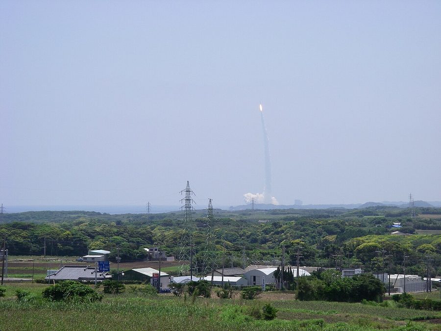 中種子町野間から見えたH2Aロケット24号機の打ち上げ